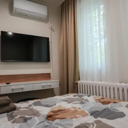 Apartment Stan Na Dan Bulevar *