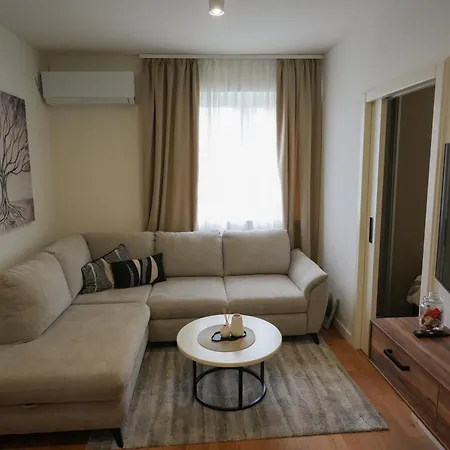 Apartment Stan Na Dan Bulevar Belgrade